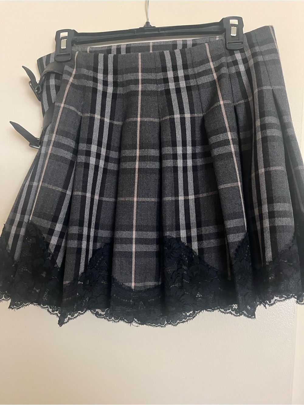 Burberry grey plaid kilt skirt - Picture 4 of 5